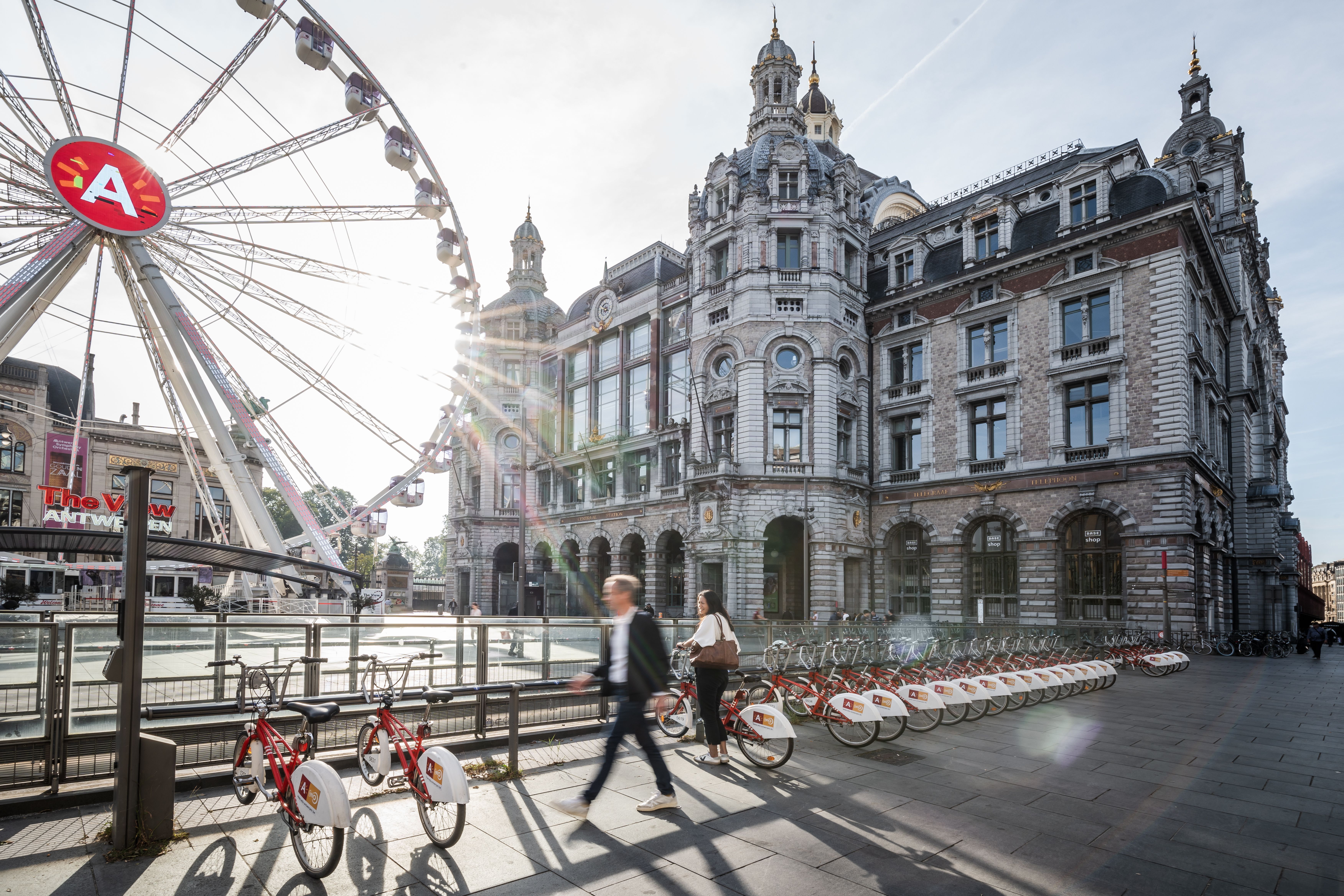 ACB_Centraal_Station_LUCID
